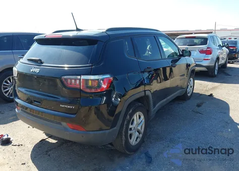 2018 Jeep Compass Sport z USA, uszkodzony, nr VIN 3C4NJCAB5JT102418